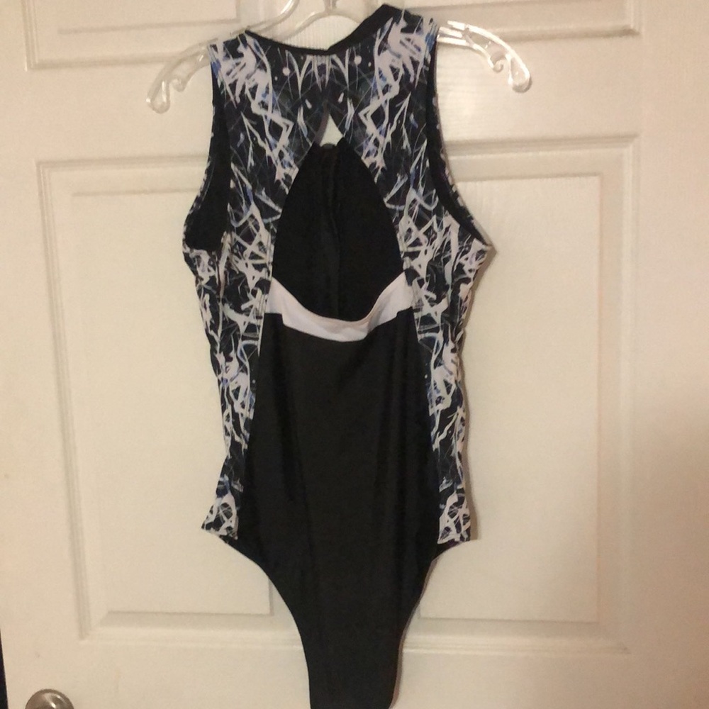 Modlily swimsuit - Picture 2 of 5